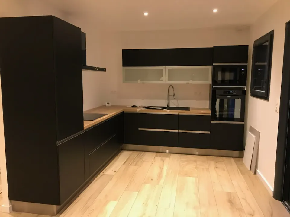 Cuisine noire — vue 2 sur 2
