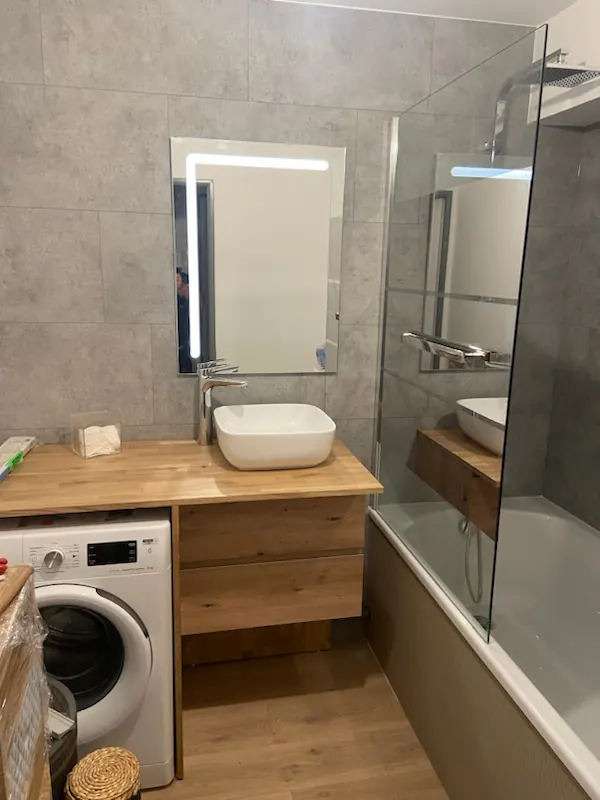 Meuble vasque de salle de bain sur mesure